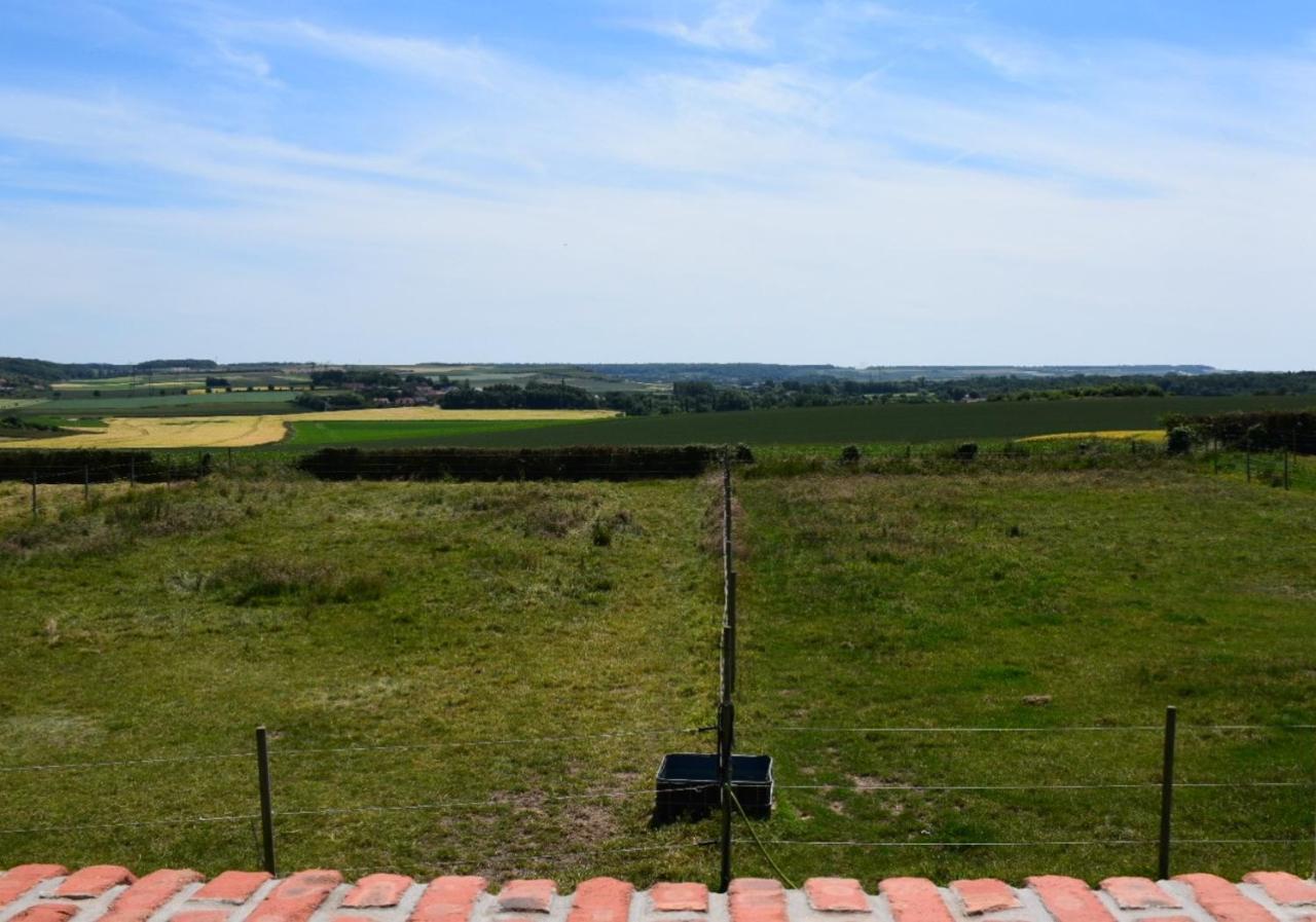 Le Clos De L'Angley Gites Et Ecurie Caffiers Экстерьер фото