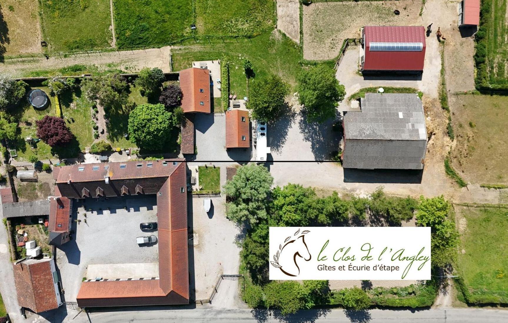 Le Clos De L'Angley Gites Et Ecurie Caffiers Экстерьер фото